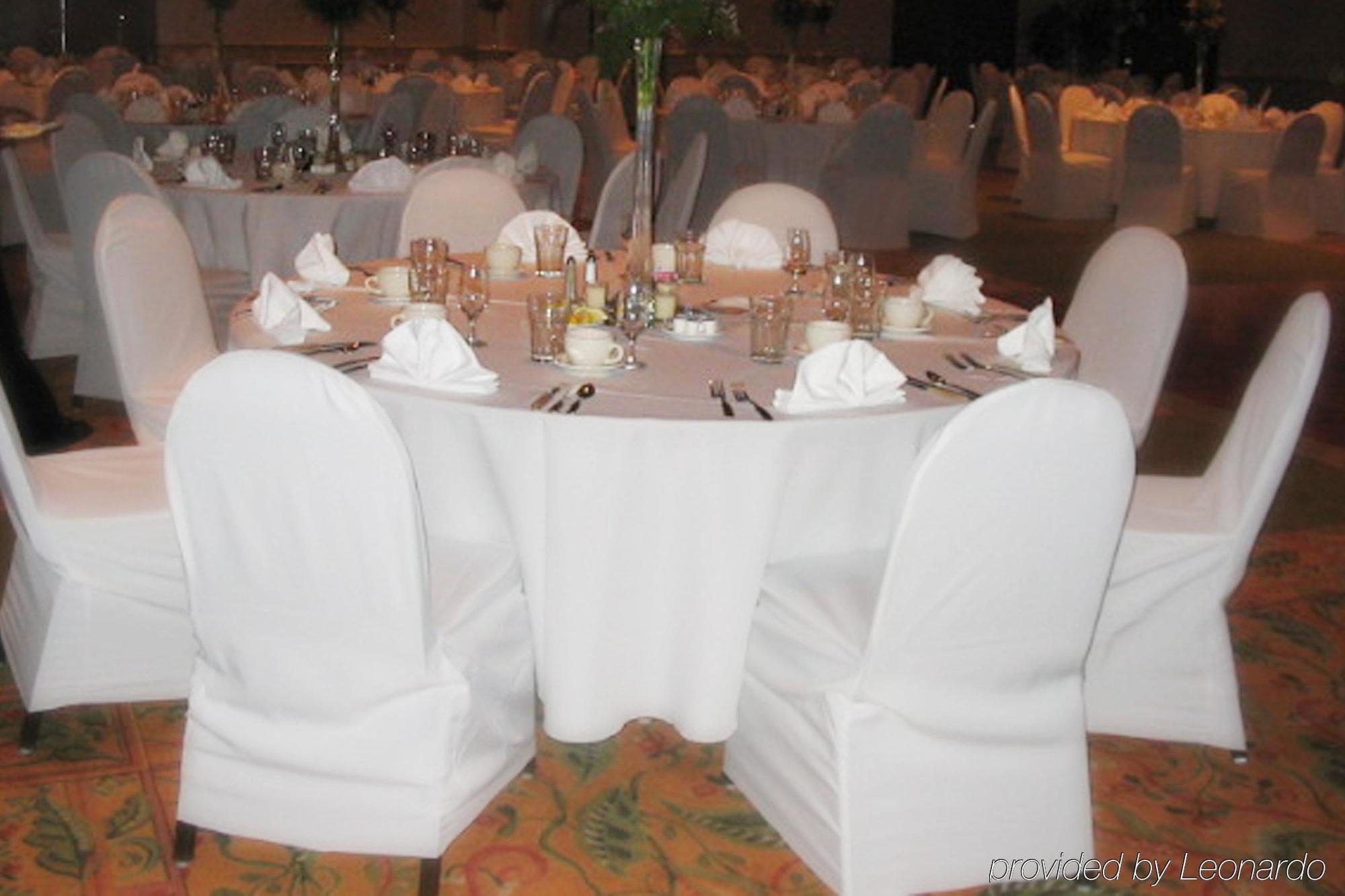 Holiday Inn Poplar Bluff By Ihg Ресторан фото